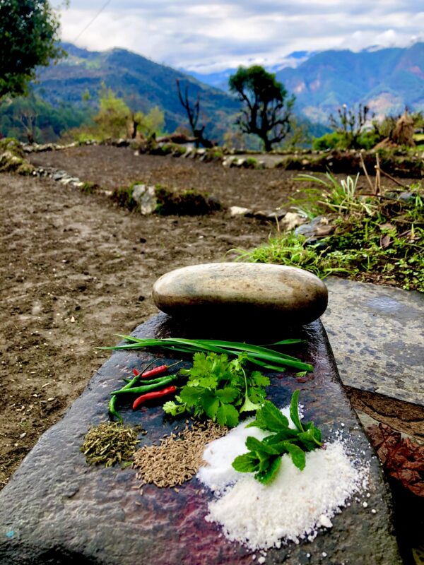 🧂 Pahadi Pisa Namak – Traditional Hara Namak from Uttarakhand (Pisyu Loon) - Image 2